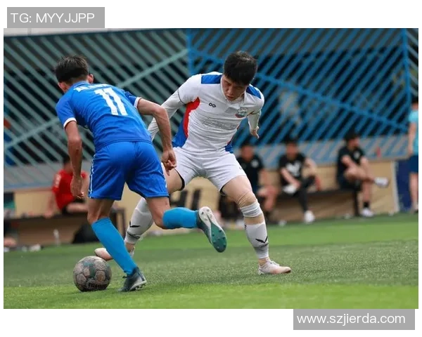 足球明星传递正能量的励志故事与精彩瞬间分享